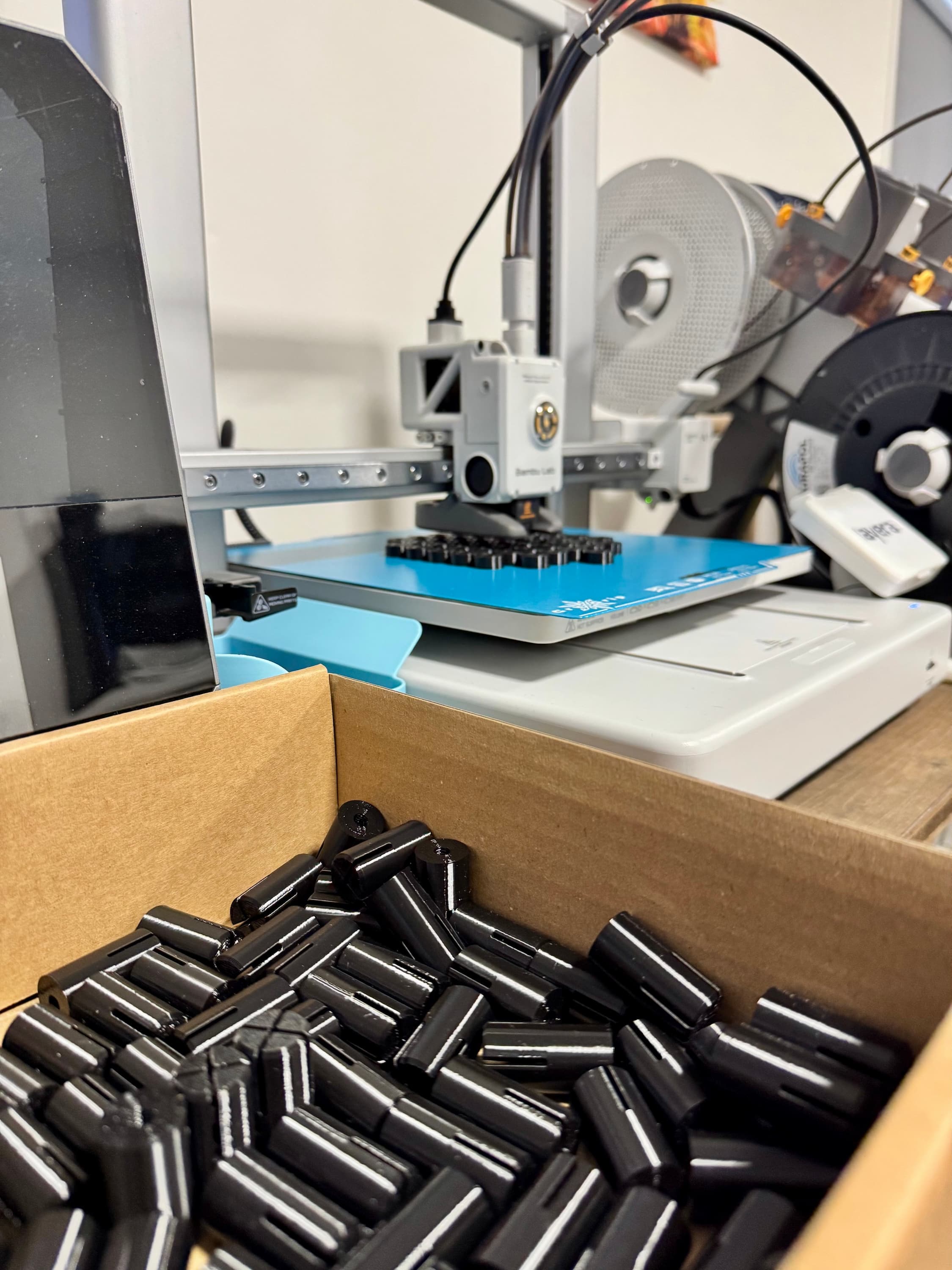 Hmoždinky na montáž zábradlia